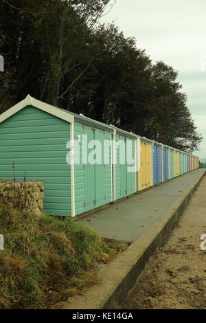 Cabines de plage,colwey,bay,eau douce île de Wight Banque D'Images