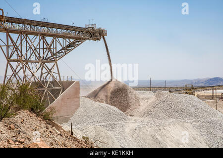 Sulfure de cuivre fraîchement broyé, mine de cuivre de Morenci, comté de Greenlee, Arizona, États-Unis Banque D'Images