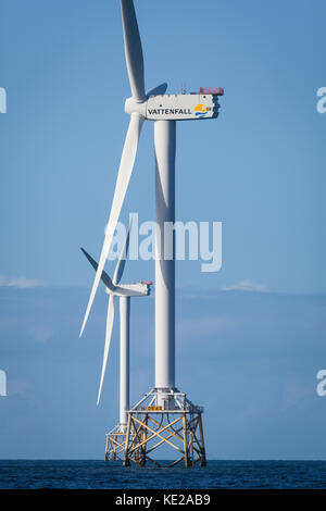 Sur les turbines éoliennes offshore d'Ormonde près de Barrow-in-Furness, qui est exploité par le géant de l'énergie suédois, Vattenfall. Banque D'Images