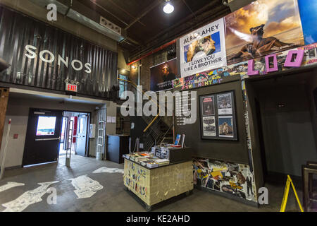 Intérieur de Rough Trade Records dans Brooklyn, New York. Banque D'Images