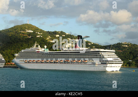 Bateau de croisière moderne visiter st. thomas, îles Vierges américaines Banque D'Images