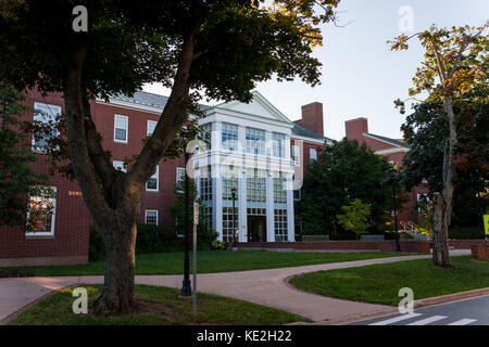 La Gerald Schwartz School of Business de l'Université St. Francis Xavier à Antigonish, N.-É., le 28 août 2017. Banque D'Images