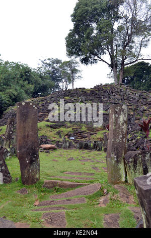Un site mégalithique à Java, en Indonésie. Il possède des milliers d'anciennes pierres. C'est prétendu être le plus grand en Asie du sud-est. Banque D'Images