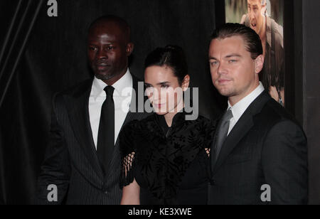 Rome, Italie. 24 jan, 2007. Djimon Hounsou, Jennifer Connelly et Leonardo di Caprio au 'diamond' sang italie premiere. Banque D'Images