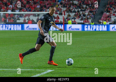 Lisbonne, Portugal. 18 oct, 2017 18 octobre 2017.. Lisbonne, Portugal. unitedõs manchester rugby à Serbie nemanja matic (31) au cours de la partie de la 3e ronde de la Ligue des champions, groupe a, SL Benfica v Manchester United FC Crédit : Alexandre de Sousa/Alamy live news Banque D'Images