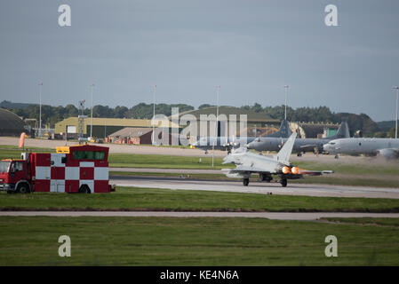 Avions Eurofighter Typhoon de la raf dans le fonctionnement de l'exercice 2017 joint warrior à RAF Lossiemouth, moray. L'Ecosse. Banque D'Images