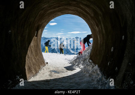 Tunnel au sommet de Nebelhorn, Oberstdorf, Kleinwalsertal (vallée de Little Walser)/Vorarlberg. Banque D'Images