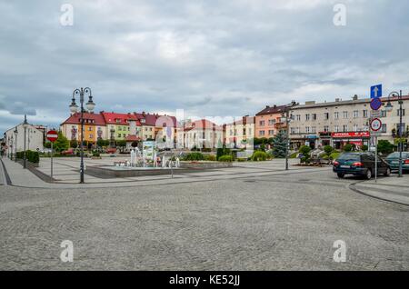 Kraków, Pologne - 19 août 2017 : bâtiments colorés sur le marché en trzebinia (Pologne). Banque D'Images