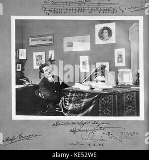 Giacomo Puccini à la maison à son piano, Torre del Lago. Compositeur italien, 23 décembre 1858 - 29 novembre 1924. Banque D'Images