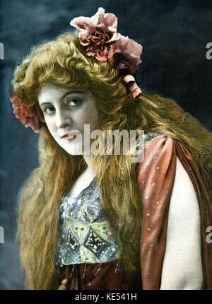 Comme Magryl Madmoiselle Dalila dans Camille Saint Saens opera 'Samson et Dalila' . Octobre 1905 à l'Opéra National de Paris / Théâtre National de l'Opéra. Photo Nadar. C.S.S : 9 octobre1835 - 16 décembre 1921. Banque D'Images