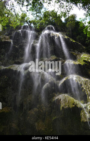 La cascade de tumalog à oslob, philippines. pic a été prise à Cebu, Philippines - septembre 2015. Banque D'Images
