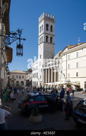 Police municipale et les carabiniers et d''Anciennes Tempio di Minerva (Temple de Minerve), aujourd'hui Église de Santa Maria sopra Minerva (Église de Saint M Banque D'Images