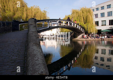 Camden Lock sur un jour d'été ensoleillé Banque D'Images