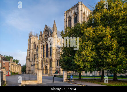 La cathédrale de York South elevation Banque D'Images