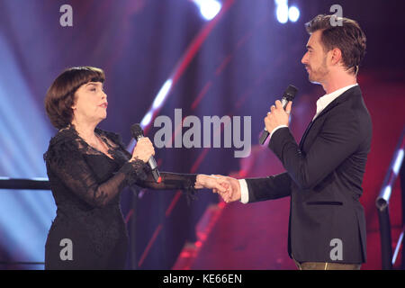 Voir 'Dirndl ! Fertig ! Los !' au circus krone à Munich avec : Mireille Mathieu, florian silbereisen où : München, Allemagne Quand : 17 septembre 2017 Credit : becher/wenn.com Banque D'Images