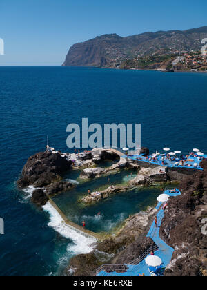 Les bains thermaux naturels ou Piscinas naturales à São Martinho près de Funchal à Madère Banque D'Images