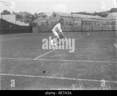 7819 Harry Hopman en action Ville Blanche Banque D'Images