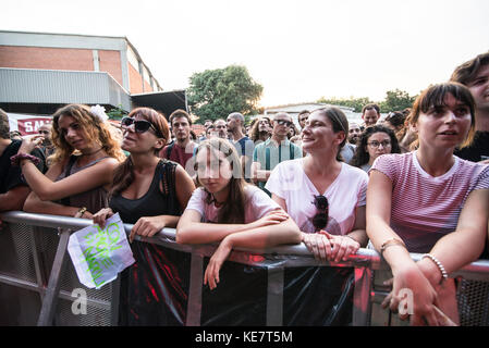 Turin, Italie - 25 août 2017 : Giovanni truppi effectue live au festival d'aujourd'hui le 25 août 2017 à Turin, Italie Banque D'Images