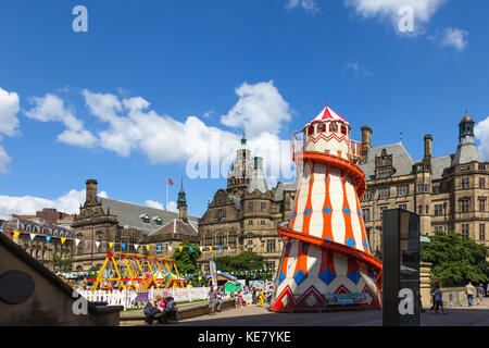 Sheffield de la mer 2016 à l'égard des jardins de la paix et de Sheffield City hall Banque D'Images