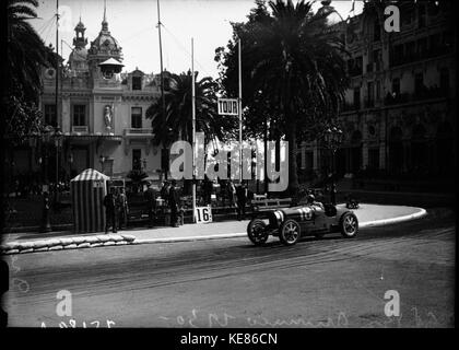Louis Chiron au Grand Prix de Monaco 1930 Banque D'Images