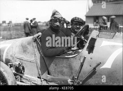 Georges Sizaire dans son Sizaire Naudin au 1912 Grand Prix de France à Dieppe Banque D'Images