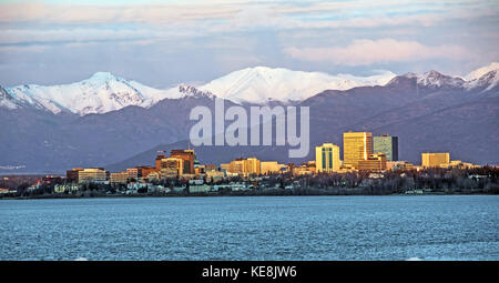 Anchorage, Alaska skyline at sunset Banque D'Images