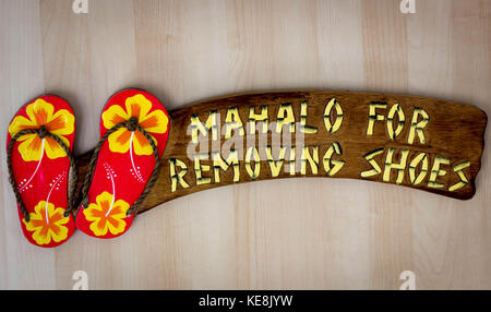 Sweet hawaiian signe : mahalo pour enlever vos chaussons - merci de prendre off shoes Banque D'Images