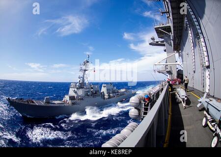 La classe Arleigh Burke destroyer lance-missiles USS Sampson (DDG 102) Banque D'Images