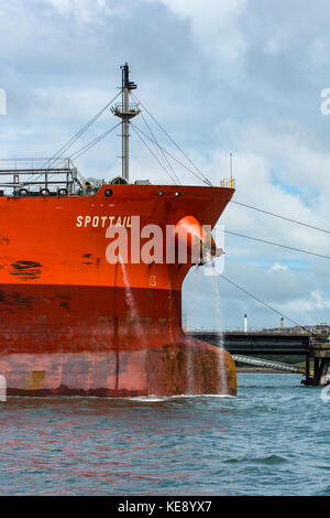 Softtail supertanker amarré à Milford Haven Banque D'Images