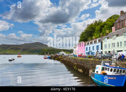 Le port de Portree, Isle of Skye, Highland, Scotland, UK Banque D'Images