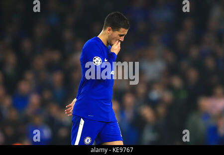 Eden Hazard de Chelsea réagit abattu lors du match du groupe C de la Ligue des champions de l'UEFA à Stamford Bridge, Londres. Banque D'Images