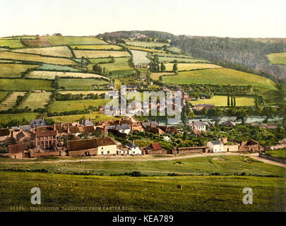 Taddiport à partir de la colline du Château, Torrington, Devon, Angleterre, ca. 1895 Banque D'Images