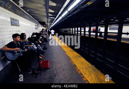 First Ave la station de métro. Banque D'Images