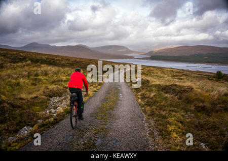 Randonnée à vélo dans la région de Sutherland, Highlands d'Ecosse, Royaume-Uni Banque D'Images