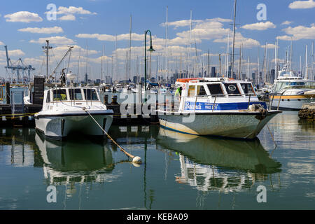 Bateaux amarrés à quai gem à Williamstown, une banlieue de Melbourne, Victoria, Australie Banque D'Images
