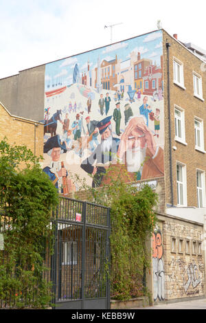 Le Mile End Road fresque peinte en 2011 par l'artiste Mychael Barratt sur Mile End Road à Londres, Angleterre - La murale représente de nombreux célèbre East End charact Banque D'Images