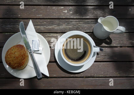 Fromage et café scone le tableau en soleil Banque D'Images