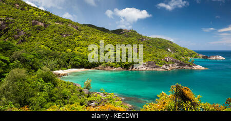 Les Seychelles, Mahe, Bel Ombre, Anse Jasmin Estate, Anse Grand Beach et plage, vue panoramique Banque D'Images