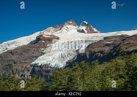 Massif du Mont Tronador, Castano Overa, Glacier de trail à Refuge Otto Meiling, Andes, le Parc National Nahuel Huapi, Patagonie, Argentine Banque D'Images