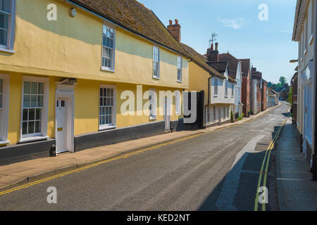 Propriété Woodbridge Suffolk, vue sur une rangée de maisons médiévales de ville le long de Cumberland Street à Woodbridge, Suffolk, Angleterre, Royaume-Uni. Banque D'Images