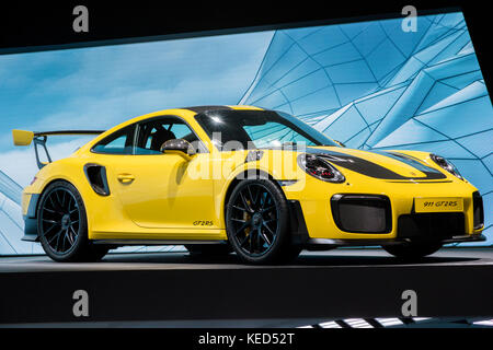 Francfort, Allemagne - Sep 12, 2017 : Nouvelle Porsche 911 GT2 RS Voiture de sport en vedette à l'IAA Frankfurt Motor Show 2017. Banque D'Images