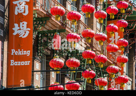 Lanternes chinoises dans la région de Grant Avenue, Chinatown, San Francisco, California, USA Banque D'Images