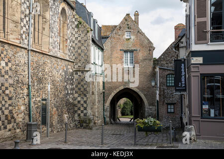 La porte de Nevers, l'abaisser la porte de la vieille ville de Saint Valery sur Somme Banque D'Images