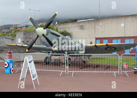 A WW11 de reconstitution sur Penmaenmawr beach Banque D'Images