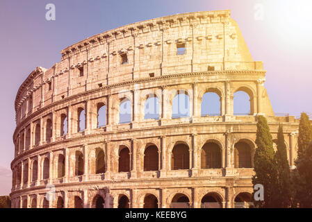 Lever du soleil Colisée à Rome, Italie Banque D'Images