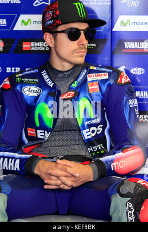 Melbourne, Australie. 21 octobre 2017. Maverick Vinales (SPA) avant la pratique 4 lors du Michelin Australian Motorcycle Grand Prix 2017 au Michelin Australian Motorcycle Grand Prix 2017, Australie le 21 octobre 2017. Crédit : Dave Hewison Sports/Alamy Live News Banque D'Images