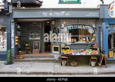 St Ives, Cornwall, uk - 18 avril 2017. Une vue extérieure de la façade et la fenêtre de l'allotissement deli boutique qui vend des légumes et fruits biologiques Banque D'Images