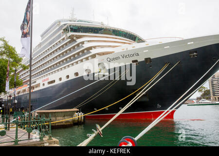 Sydney, vendredi 10 mars 2017. Bateau de croisière Queen Victoria exploités par Cunard est amarré au terminal passagers d'outre-mer à Sydney Circular Quay. Banque D'Images