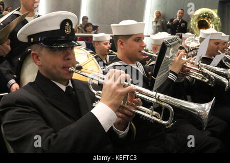 Giugliano in Campania, Italie. 20 oct, 2017. Cérémonie militaire 'command' change à jfc naples siège. en photo un moment de la cérémonie cérémonie militaire 'command' change à jfc naples siège. crédit : Salvatore Esposito/pacific press/Alamy live news Banque D'Images