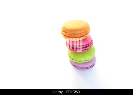 Macarons colorés et jauge bleue bande, concept de la saine alimentation et la nutrition Banque D'Images